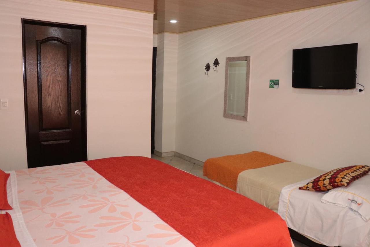 Hoteles Bogota Inn El Lago Country Zona Rosa Экстерьер фото